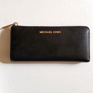 Michael Kors Jet Set Travel Wallet